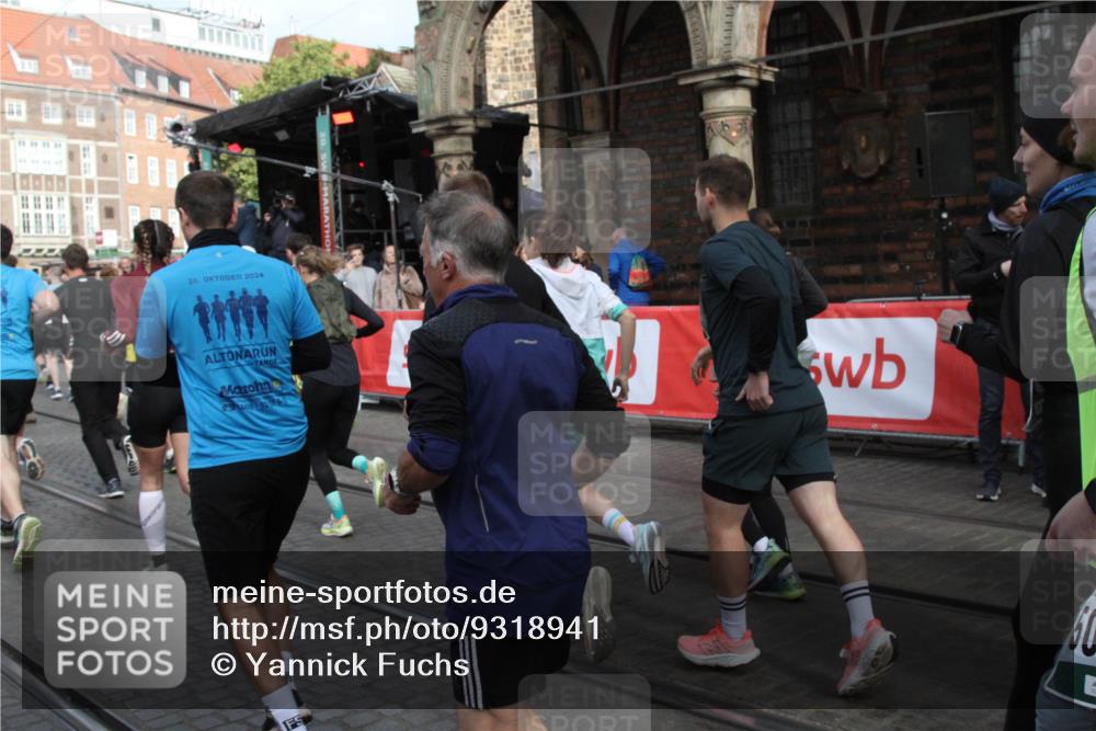 05.10.2025 - 20. swb-Marathon Bremen Yannick Fuchs http://msf.ph/oto/9318941 05.10.2025 11:32:58 Ziel  meine-sportfotos.de