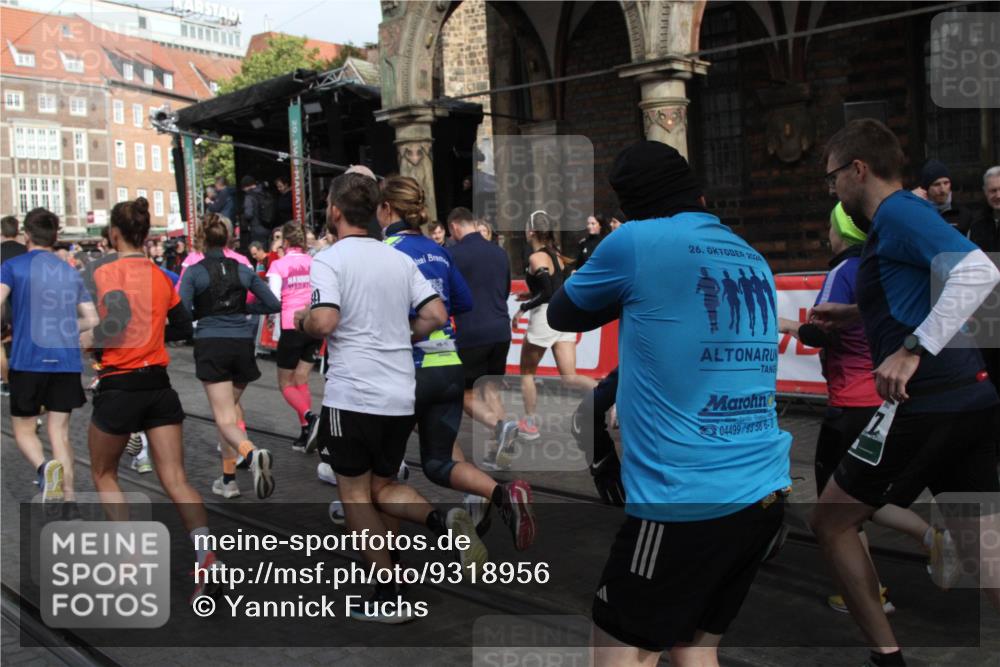 05.10.2025 - 20. swb-Marathon Bremen Yannick Fuchs http://msf.ph/oto/9318956 05.10.2025 11:33:04 Ziel  meine-sportfotos.de