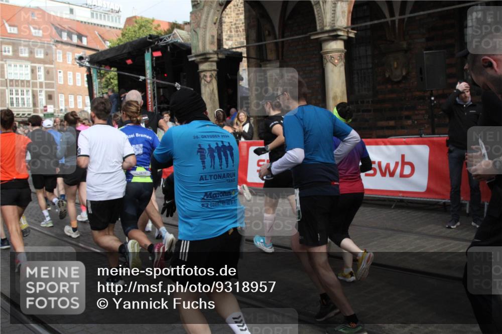 05.10.2025 - 20. swb-Marathon Bremen Yannick Fuchs http://msf.ph/oto/9318957 05.10.2025 11:33:04 Ziel  meine-sportfotos.de