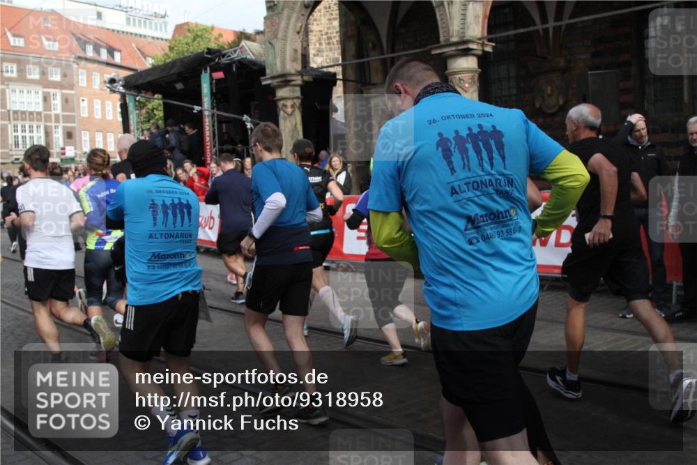 05.10.2025 - 20. swb-Marathon Bremen Yannick Fuchs http://msf.ph/oto/9318958 05.10.2025 11:33:04 Ziel  meine-sportfotos.de