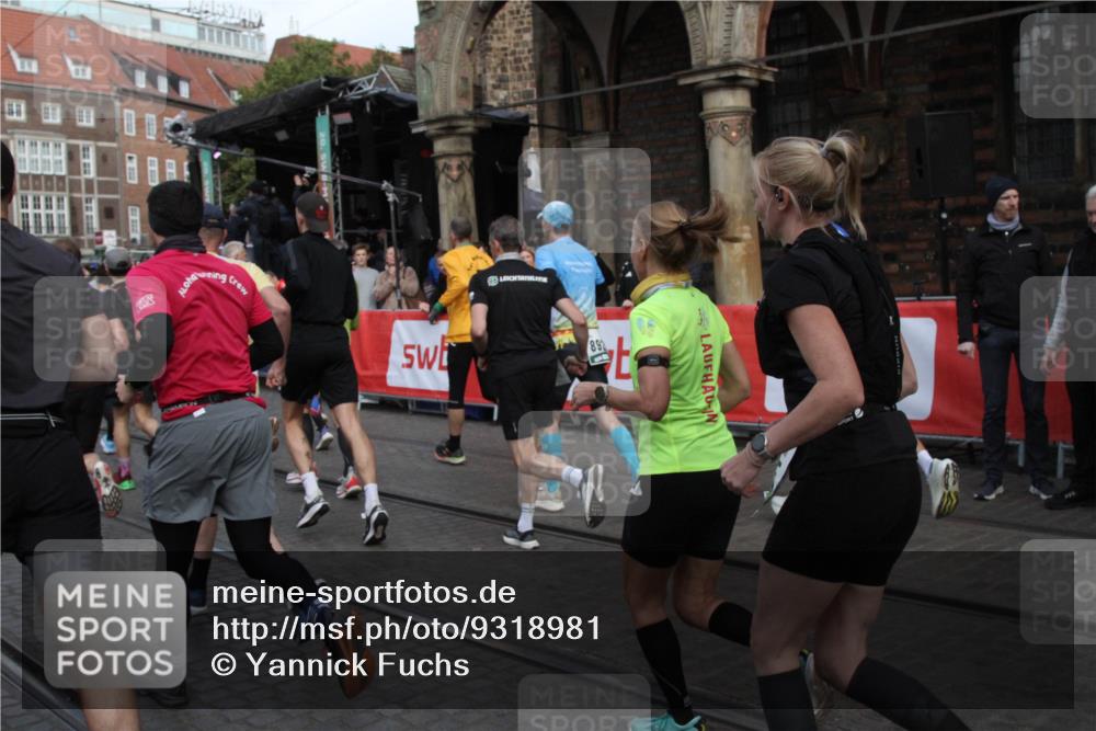 05.10.2025 - 20. swb-Marathon Bremen Yannick Fuchs http://msf.ph/oto/9318981 05.10.2025 11:33:14 Ziel  meine-sportfotos.de
