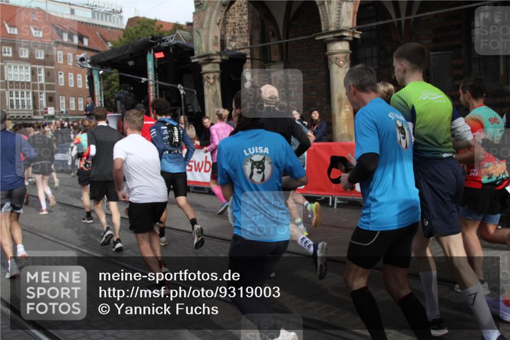 05.10.2025 - 20. swb-Marathon Bremen Yannick Fuchs http://msf.ph/oto/9319003 05.10.2025 11:33:22 Ziel  meine-sportfotos.de