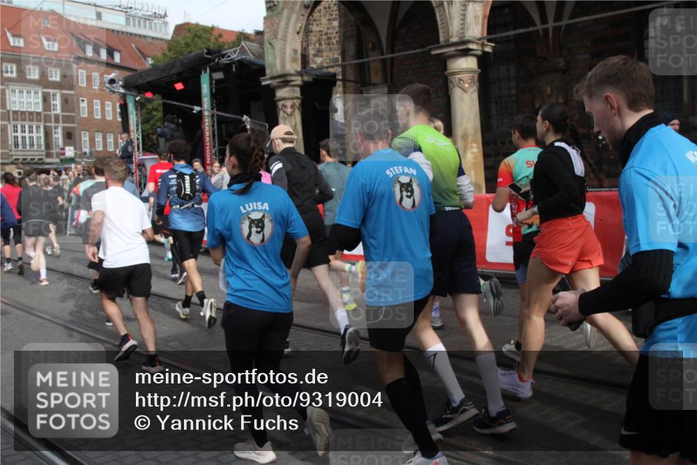 05.10.2025 - 20. swb-Marathon Bremen Yannick Fuchs http://msf.ph/oto/9319004 05.10.2025 11:33:23 Ziel  meine-sportfotos.de
