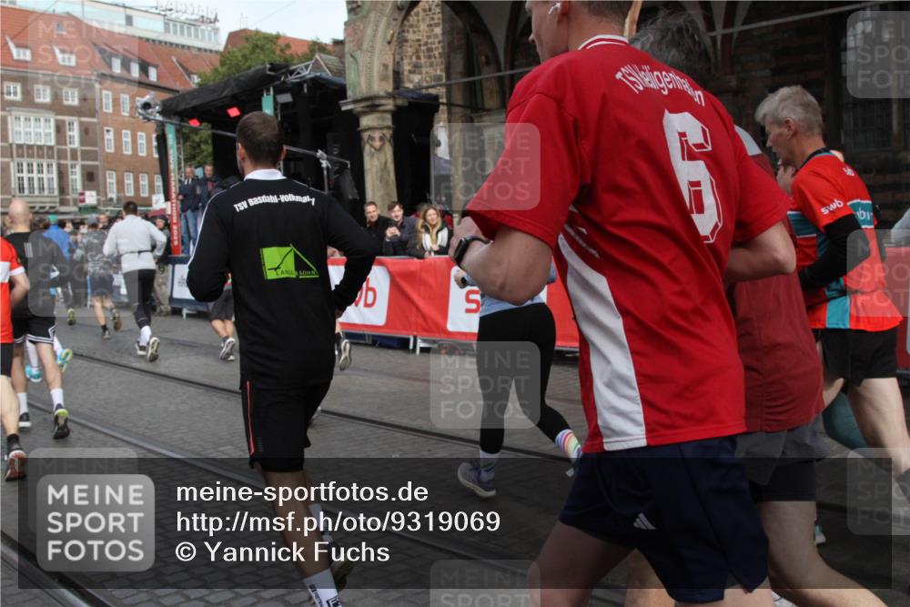 05.10.2025 - 20. swb-Marathon Bremen Yannick Fuchs http://msf.ph/oto/9319069 05.10.2025 11:33:49 Ziel  meine-sportfotos.de