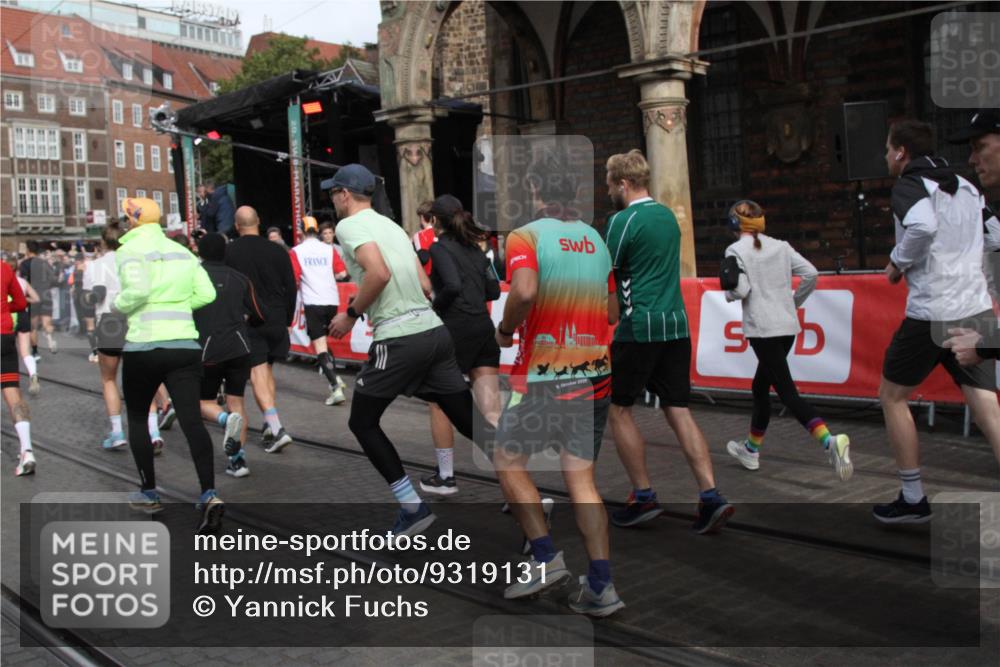 05.10.2025 - 20. swb-Marathon Bremen Yannick Fuchs http://msf.ph/oto/9319131 05.10.2025 11:34:18 Ziel  meine-sportfotos.de