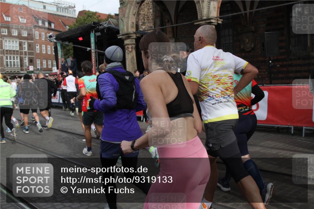 05.10.2025 - 20. swb-Marathon Bremen Yannick Fuchs http://msf.ph/oto/9319133 05.10.2025 11:34:19 Ziel  meine-sportfotos.de
