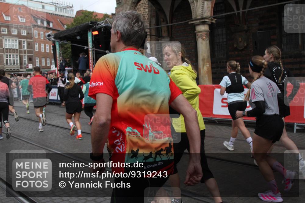 05.10.2025 - 20. swb-Marathon Bremen Yannick Fuchs http://msf.ph/oto/9319243 05.10.2025 11:35:07 Ziel  meine-sportfotos.de
