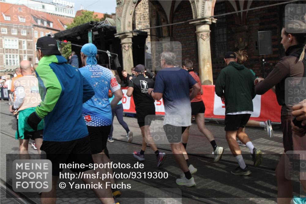 05.10.2025 - 20. swb-Marathon Bremen Yannick Fuchs http://msf.ph/oto/9319300 05.10.2025 11:35:34 Ziel  meine-sportfotos.de