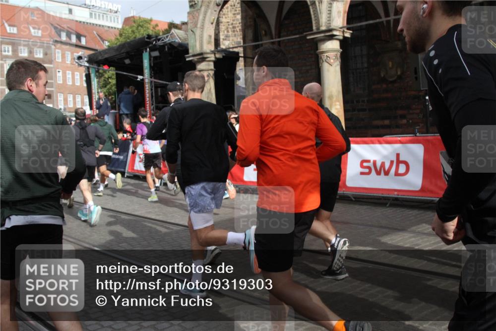 05.10.2025 - 20. swb-Marathon Bremen Yannick Fuchs http://msf.ph/oto/9319303 05.10.2025 11:35:37 Ziel  meine-sportfotos.de