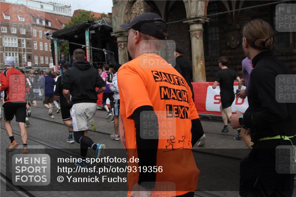 05.10.2025 - 20. swb-Marathon Bremen Yannick Fuchs http://msf.ph/oto/9319356 05.10.2025 11:35:57 Ziel  meine-sportfotos.de