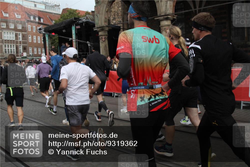 05.10.2025 - 20. swb-Marathon Bremen Yannick Fuchs http://msf.ph/oto/9319362 05.10.2025 11:35:59 Ziel  meine-sportfotos.de