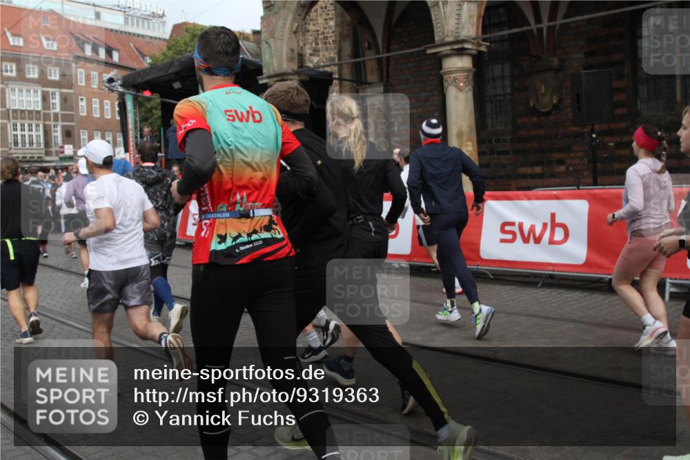 05.10.2025 - 20. swb-Marathon Bremen Yannick Fuchs http://msf.ph/oto/9319363 05.10.2025 11:35:59 Ziel  meine-sportfotos.de
