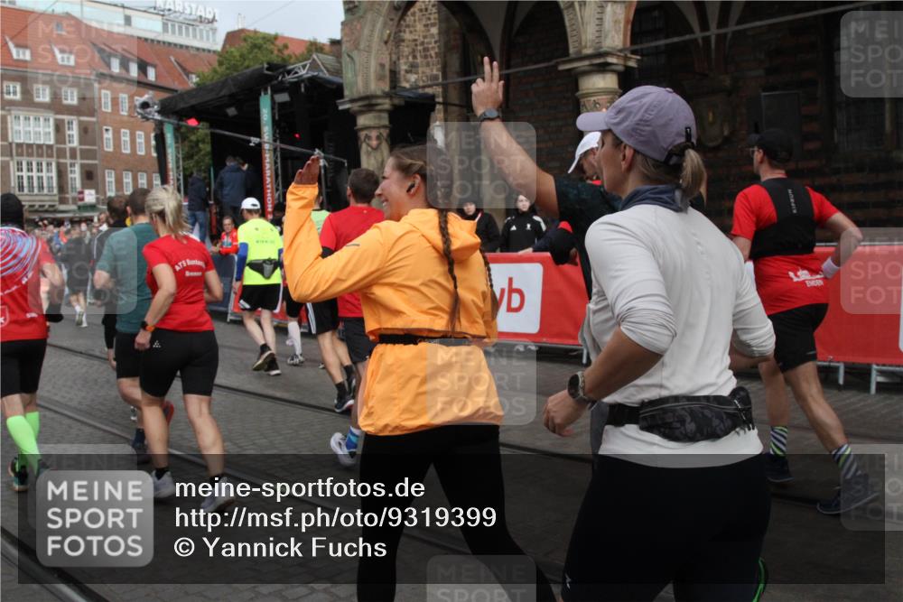 05.10.2025 - 20. swb-Marathon Bremen Yannick Fuchs http://msf.ph/oto/9319399 05.10.2025 11:36:14 Ziel  meine-sportfotos.de