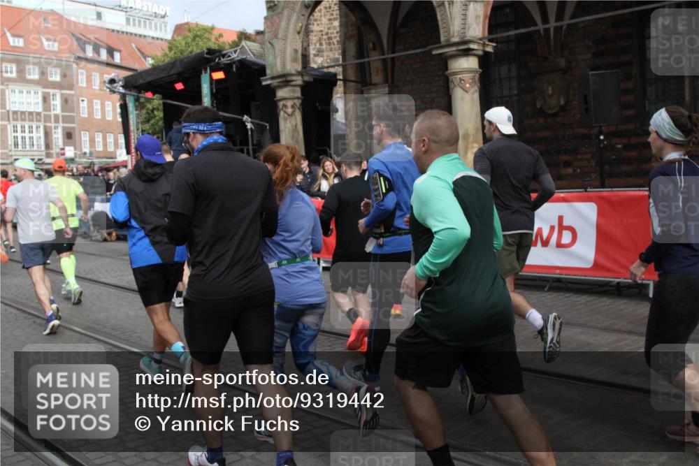 05.10.2025 - 20. swb-Marathon Bremen Yannick Fuchs http://msf.ph/oto/9319442 05.10.2025 11:36:34 Ziel  meine-sportfotos.de