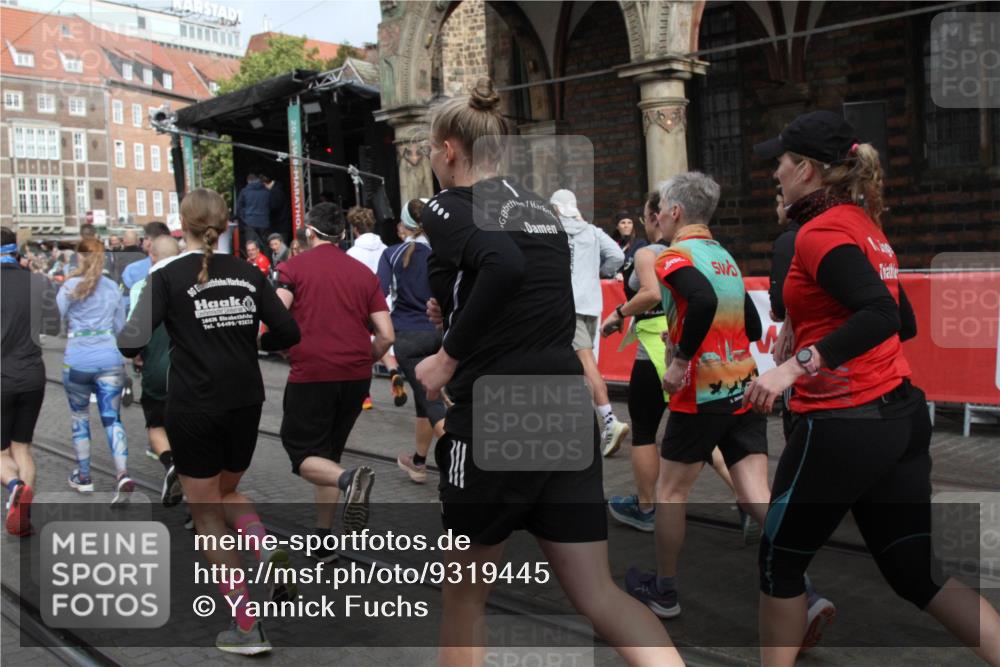 05.10.2025 - 20. swb-Marathon Bremen Yannick Fuchs http://msf.ph/oto/9319445 05.10.2025 11:36:35 Ziel  meine-sportfotos.de