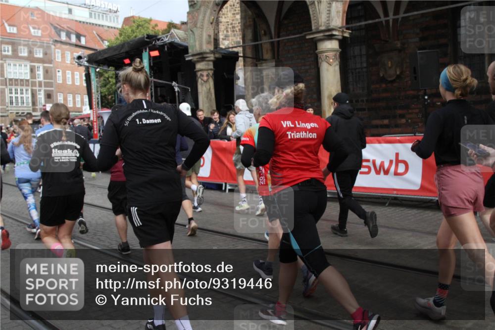 05.10.2025 - 20. swb-Marathon Bremen Yannick Fuchs http://msf.ph/oto/9319446 05.10.2025 11:36:36 Ziel  meine-sportfotos.de