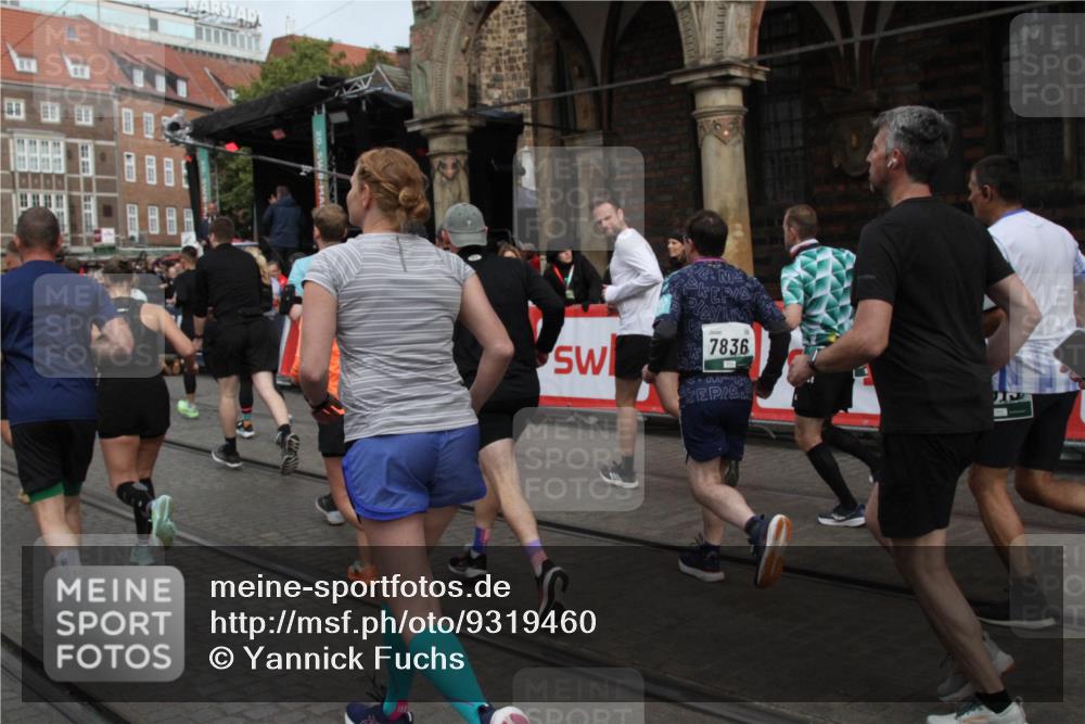 05.10.2025 - 20. swb-Marathon Bremen Yannick Fuchs http://msf.ph/oto/9319460 05.10.2025 11:36:41 Ziel  meine-sportfotos.de