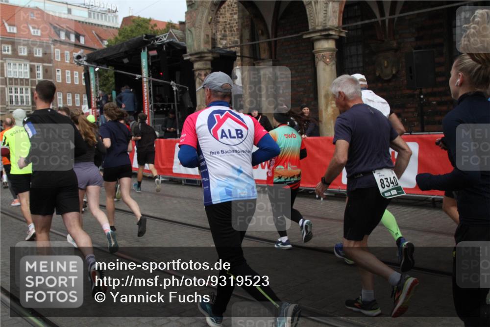05.10.2025 - 20. swb-Marathon Bremen Yannick Fuchs http://msf.ph/oto/9319523 05.10.2025 11:37:08 Ziel  meine-sportfotos.de