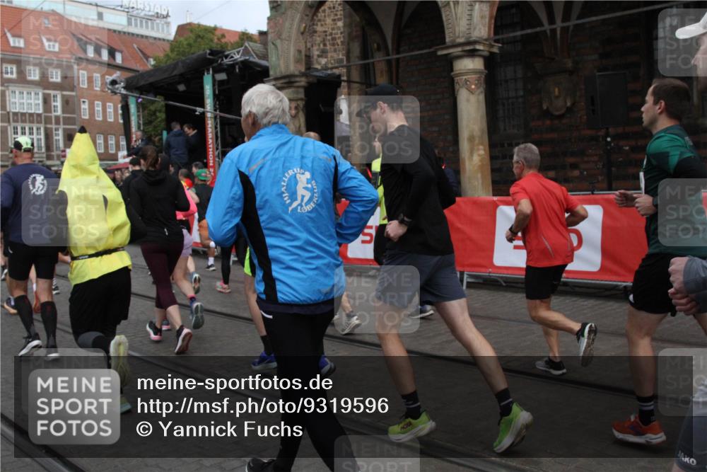 05.10.2025 - 20. swb-Marathon Bremen Yannick Fuchs http://msf.ph/oto/9319596 05.10.2025 11:37:37 Ziel  meine-sportfotos.de