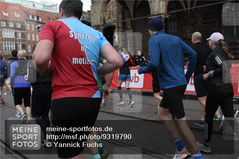 05.10.2025 - 20. swb-Marathon Bremen Yannick Fuchs http://msf.ph/oto/9319790 05.10.2025 11:38:46 Ziel  meine-sportfotos.de