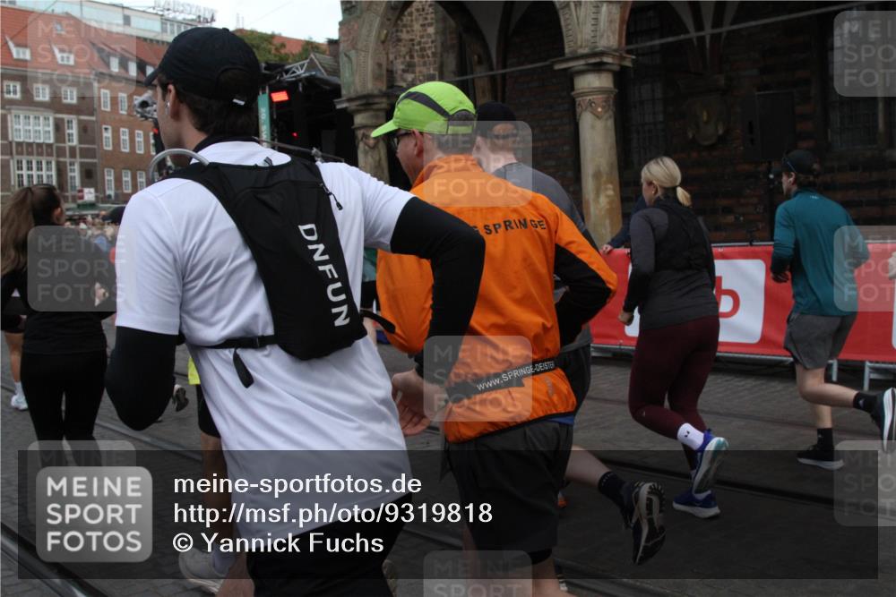 05.10.2025 - 20. swb-Marathon Bremen Yannick Fuchs http://msf.ph/oto/9319818 05.10.2025 11:38:57 Ziel  meine-sportfotos.de