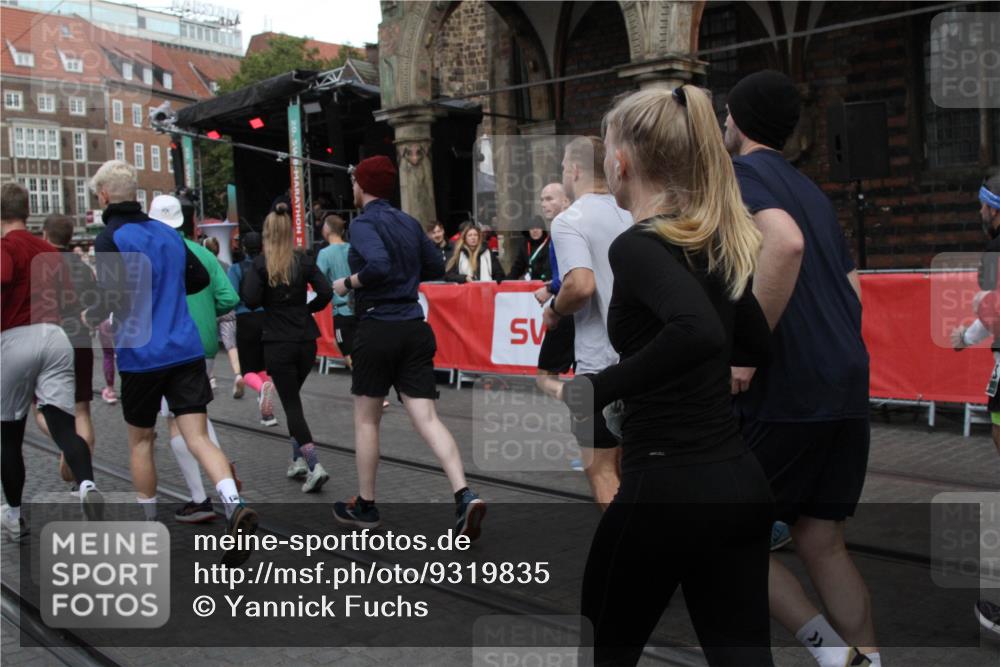 05.10.2025 - 20. swb-Marathon Bremen Yannick Fuchs http://msf.ph/oto/9319835 05.10.2025 11:39:03 Ziel  meine-sportfotos.de