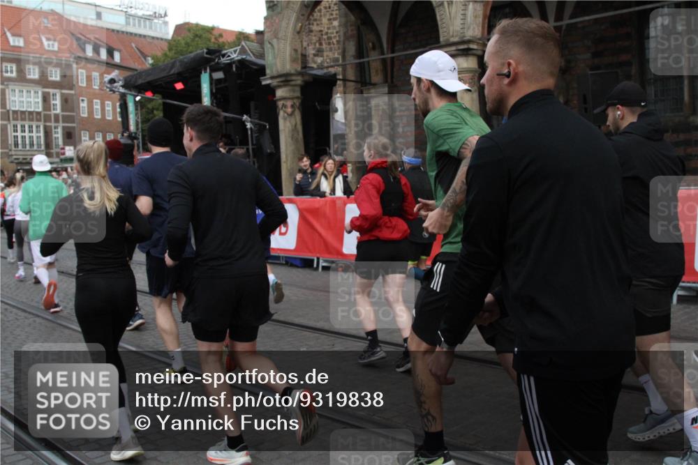 05.10.2025 - 20. swb-Marathon Bremen Yannick Fuchs http://msf.ph/oto/9319838 05.10.2025 11:39:04 Ziel  meine-sportfotos.de