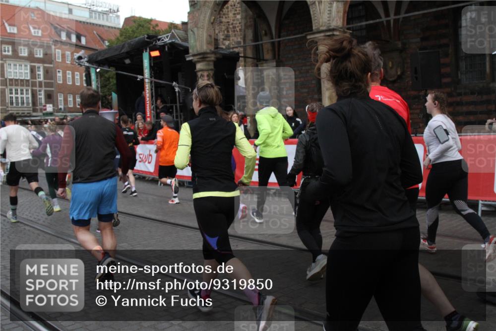 05.10.2025 - 20. swb-Marathon Bremen Yannick Fuchs http://msf.ph/oto/9319850 05.10.2025 11:39:08 Ziel  meine-sportfotos.de