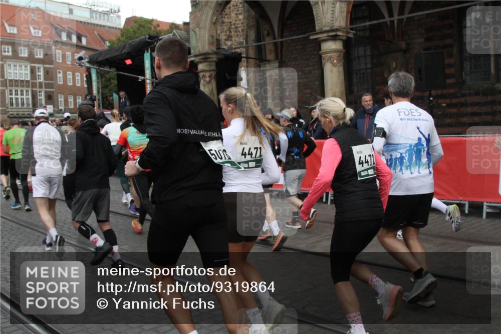 05.10.2025 - 20. swb-Marathon Bremen Yannick Fuchs http://msf.ph/oto/9319864 05.10.2025 11:39:13 Ziel  meine-sportfotos.de