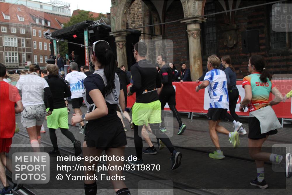 05.10.2025 - 20. swb-Marathon Bremen Yannick Fuchs http://msf.ph/oto/9319870 05.10.2025 11:39:15 Ziel  meine-sportfotos.de