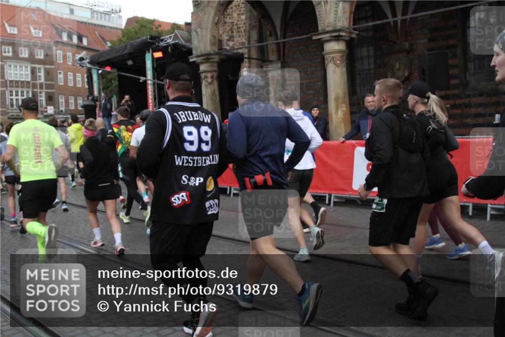 05.10.2025 - 20. swb-Marathon Bremen Yannick Fuchs http://msf.ph/oto/9319879 05.10.2025 11:39:19 Ziel  meine-sportfotos.de
