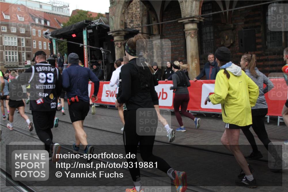 05.10.2025 - 20. swb-Marathon Bremen Yannick Fuchs http://msf.ph/oto/9319881 05.10.2025 11:39:19 Ziel  meine-sportfotos.de