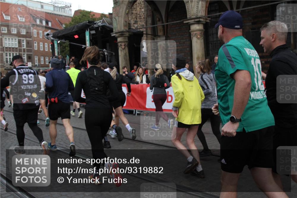 05.10.2025 - 20. swb-Marathon Bremen Yannick Fuchs http://msf.ph/oto/9319882 05.10.2025 11:39:20 Ziel  meine-sportfotos.de