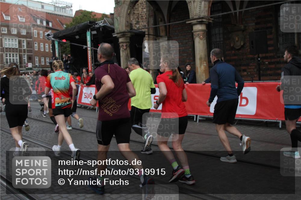 05.10.2025 - 20. swb-Marathon Bremen Yannick Fuchs http://msf.ph/oto/9319915 05.10.2025 11:39:31 Ziel  meine-sportfotos.de