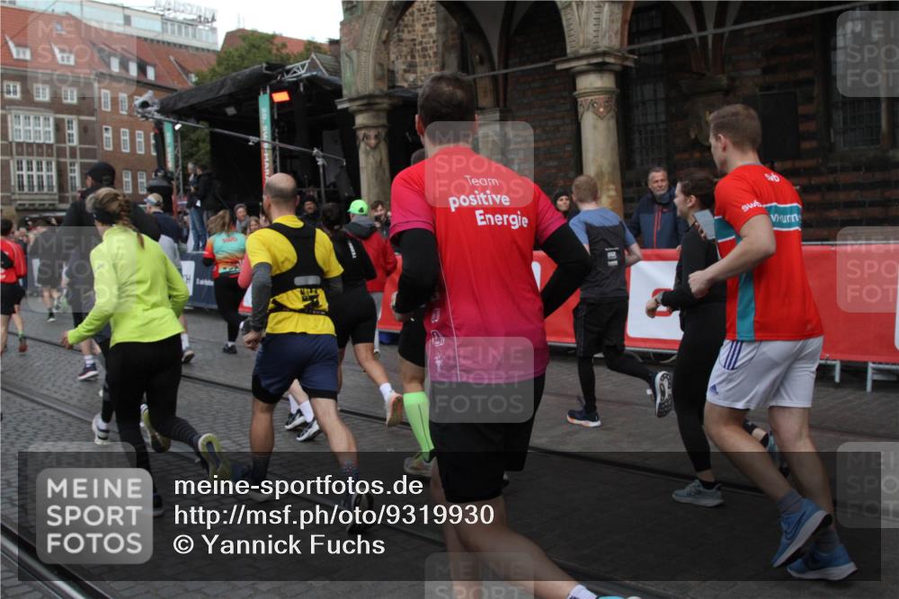 05.10.2025 - 20. swb-Marathon Bremen Yannick Fuchs http://msf.ph/oto/9319930 05.10.2025 11:39:37 Ziel  meine-sportfotos.de