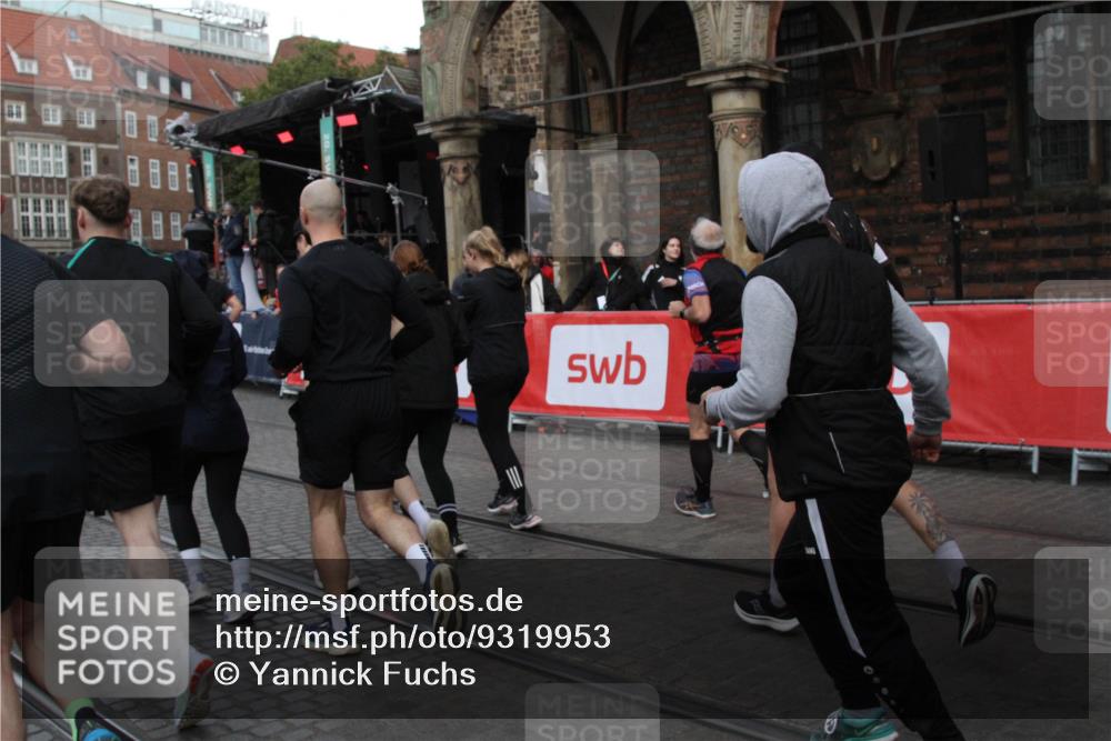 05.10.2025 - 20. swb-Marathon Bremen Yannick Fuchs http://msf.ph/oto/9319953 05.10.2025 11:39:45 Ziel  meine-sportfotos.de