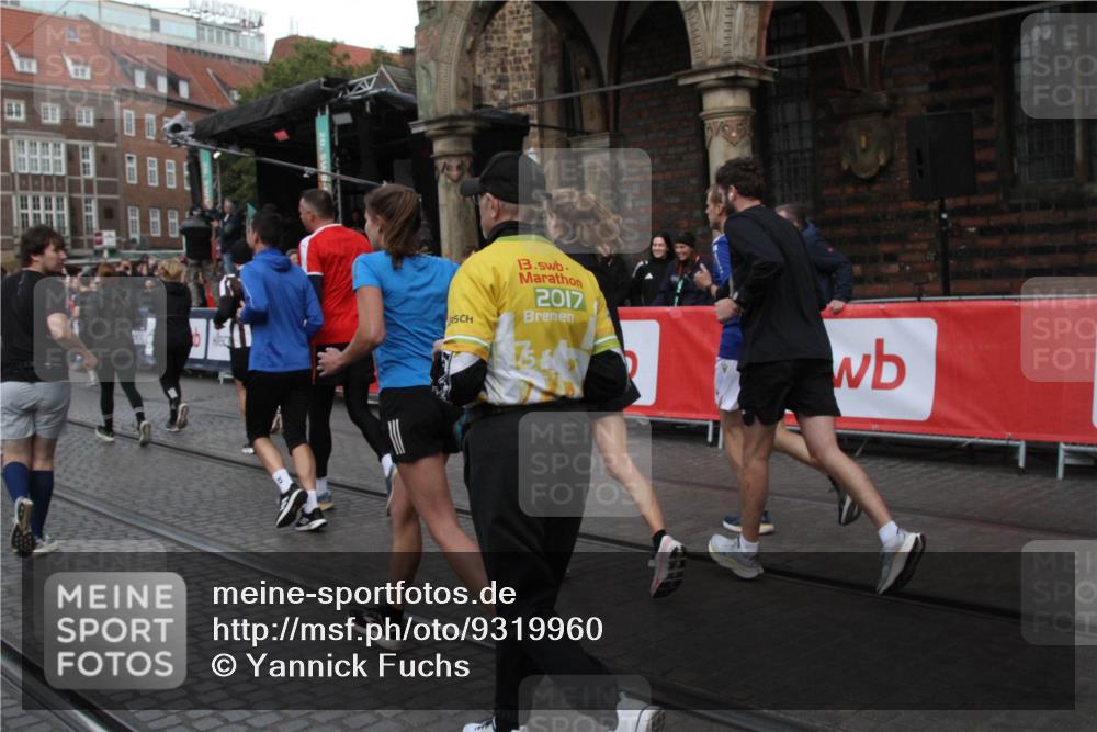 05.10.2025 - 20. swb-Marathon Bremen Yannick Fuchs http://msf.ph/oto/9319960 05.10.2025 11:39:47 Ziel  meine-sportfotos.de