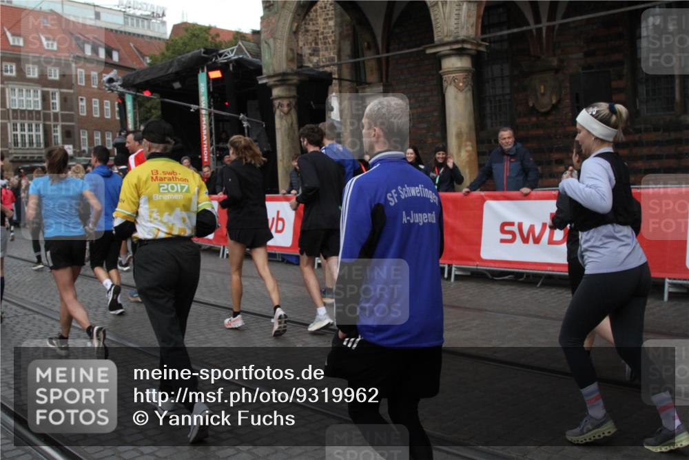 05.10.2025 - 20. swb-Marathon Bremen Yannick Fuchs http://msf.ph/oto/9319962 05.10.2025 11:39:48 Ziel  meine-sportfotos.de
