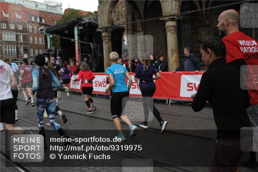 05.10.2025 - 20. swb-Marathon Bremen Yannick Fuchs http://msf.ph/oto/9319975 05.10.2025 11:39:53 Ziel  meine-sportfotos.de