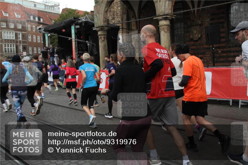 05.10.2025 - 20. swb-Marathon Bremen Yannick Fuchs http://msf.ph/oto/9319976 05.10.2025 11:39:53 Ziel  meine-sportfotos.de