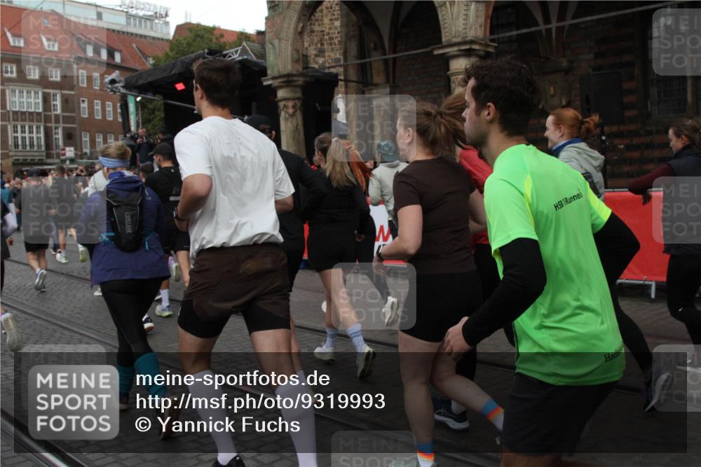 05.10.2025 - 20. swb-Marathon Bremen Yannick Fuchs http://msf.ph/oto/9319993 05.10.2025 11:40:00 Ziel  meine-sportfotos.de