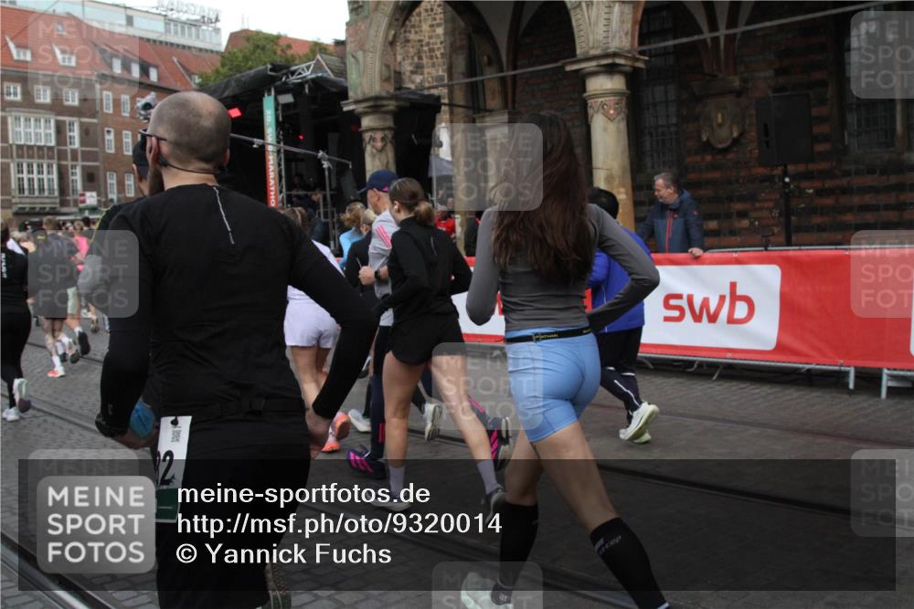 05.10.2025 - 20. swb-Marathon Bremen Yannick Fuchs http://msf.ph/oto/9320014 05.10.2025 11:40:07 Ziel  meine-sportfotos.de