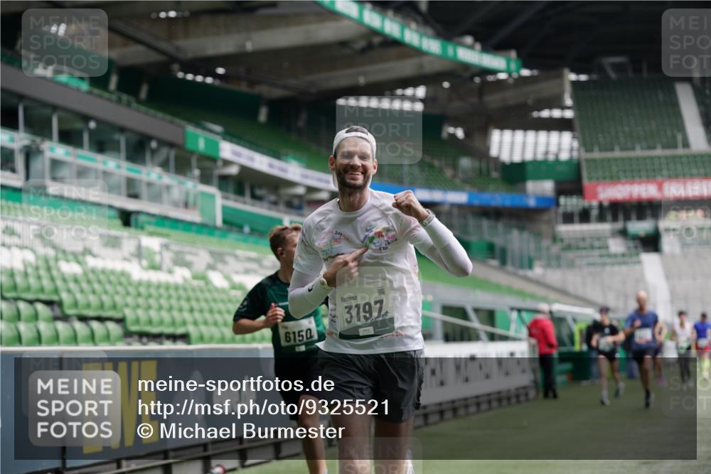 05.10.2025 - 20. swb-Marathon Bremen Michael Burmester http://msf.ph/oto/9325521 05.10.2025 12:45:18 Laufen im Stadion 109, 642, 819, 1055, 1146, 1631, 1790, 1883, 2013, 2188, 2666, 2719, 3197, 3218, 3251, 3327, 3342, 4358, 4571, 4786, 6150, 6302, 6633, 6996, 7440, 8169, 8351, 8747, 8828, 9130, 506, 539, 642, 657, 917, 3150, 3219, 3982, 7099, 7525, 8382 meine-sportfotos.de