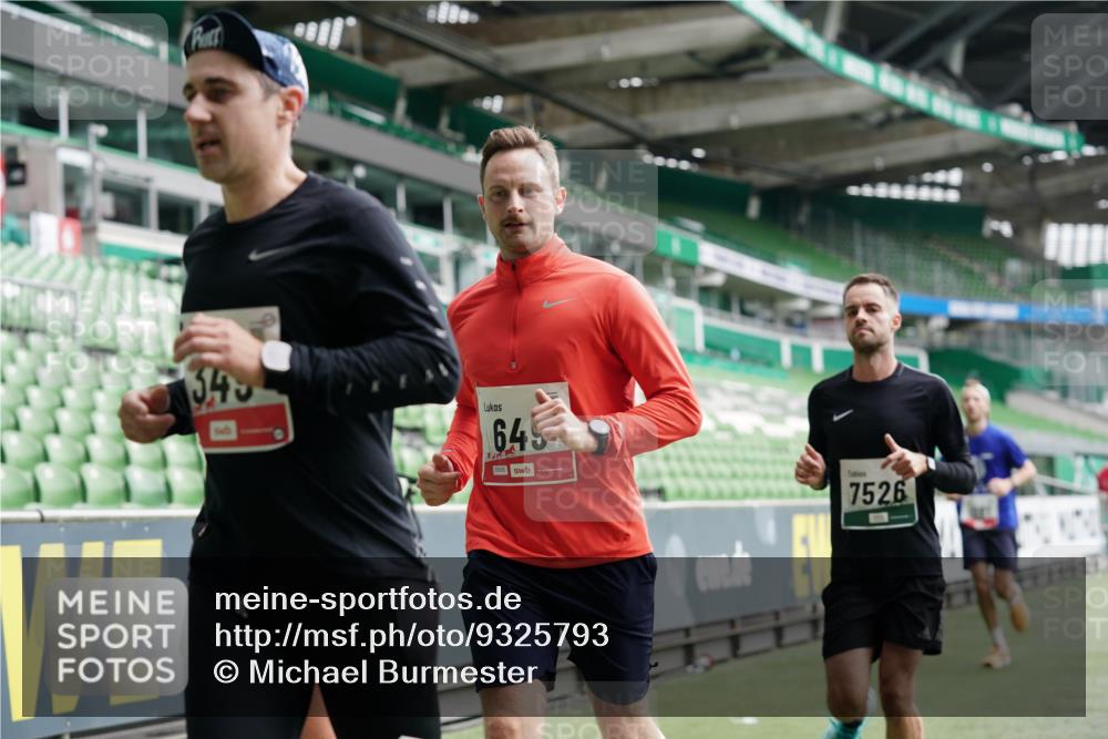 05.10.2025 - 20. swb-Marathon Bremen Michael Burmester http://msf.ph/oto/9325793 05.10.2025 12:45:51 Laufen im Stadion 349, 649, 852, 943, 1091, 1146, 1307, 1790, 1883, 2228, 2545, 3197, 3807, 4786, 5132, 5588, 6150, 7028, 7440, 7526, 8747, 109, 1055, 1631, 2666, 2719, 3218, 3327, 3342, 4571, 6302, 6996, 8828, 9130 meine-sportfotos.de