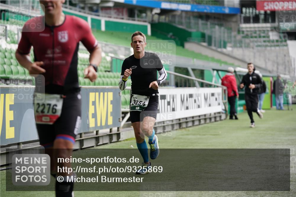 05.10.2025 - 20. swb-Marathon Bremen Michael Burmester http://msf.ph/oto/9325869 05.10.2025 12:46:24 Laufen im Stadion 256, 281, 349, 649, 852, 891, 943, 1091, 1246, 1307, 2163, 2228, 2276, 2545, 2585, 3054, 3084, 3381, 3807, 4274, 4617, 4758, 6849, 7028, 7526, 7675, 349, 1146, 1883, 3197, 4786, 5132, 5588, 6150, 7440 meine-sportfotos.de