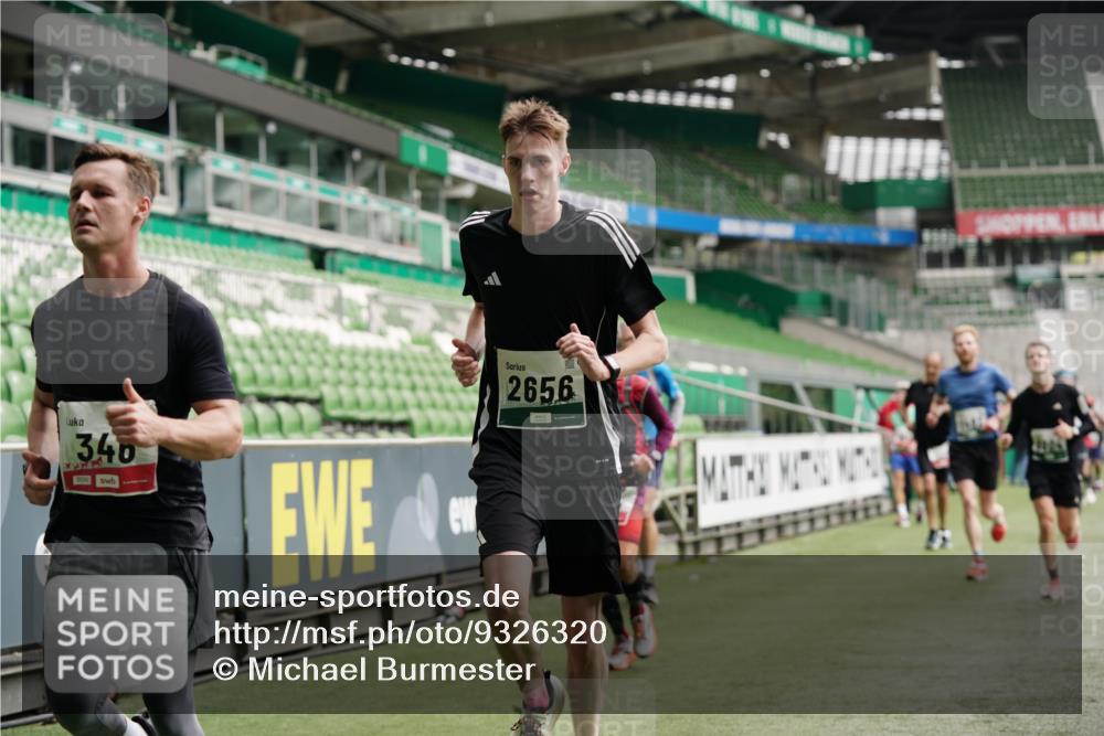 05.10.2025 - 20. swb-Marathon Bremen Michael Burmester http://msf.ph/oto/9326320 05.10.2025 12:47:37 Laufen im Stadion 223, 265, 344, 346, 391, 442, 505, 545, 564, 656, 770, 862, 1205, 1526, 1635, 1642, 1646, 2360, 2472, 2482, 2613, 2656, 2872, 2939, 3061, 4215, 4255, 4291, 4313, 4966, 4988, 5656, 5831, 6295, 6804, 7070, 7170, 7176, 7492, 7900, 8013, 502, 545, 609, 818, 862, 1246, 1521, 3084, 4848, 7583 meine-sportfotos.de