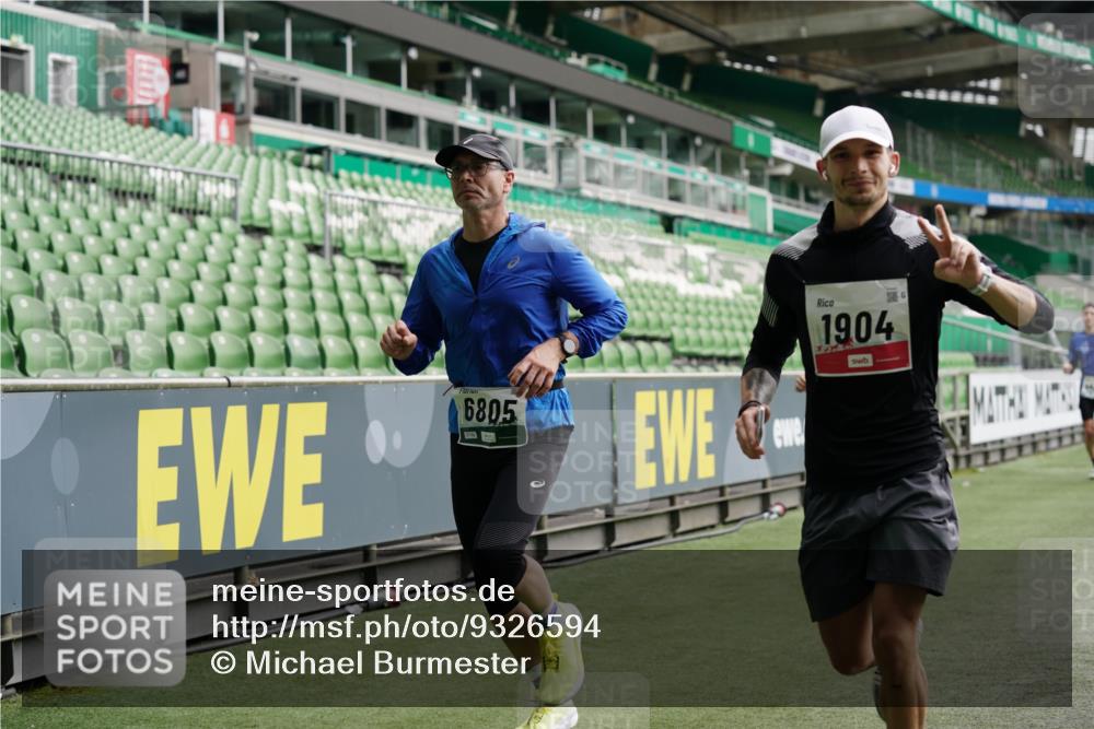 05.10.2025 - 20. swb-Marathon Bremen Michael Burmester http://msf.ph/oto/9326594 05.10.2025 12:49:33 Laufen im Stadion 150, 187, 270, 424, 1195, 1257, 1535, 1609, 1654, 1727, 1876, 1904, 2044, 2119, 2356, 2594, 2988, 2990, 3124, 3544, 3738, 3885, 3960, 4385, 4438, 4870, 5894, 6431, 6619, 6805, 6877, 7647, 7987, 8216, 8630, 9114, 492, 1625, 3320, 5599, 6171, 6463, 6632, 7904, 8507, 8687, 8897 meine-sportfotos.de