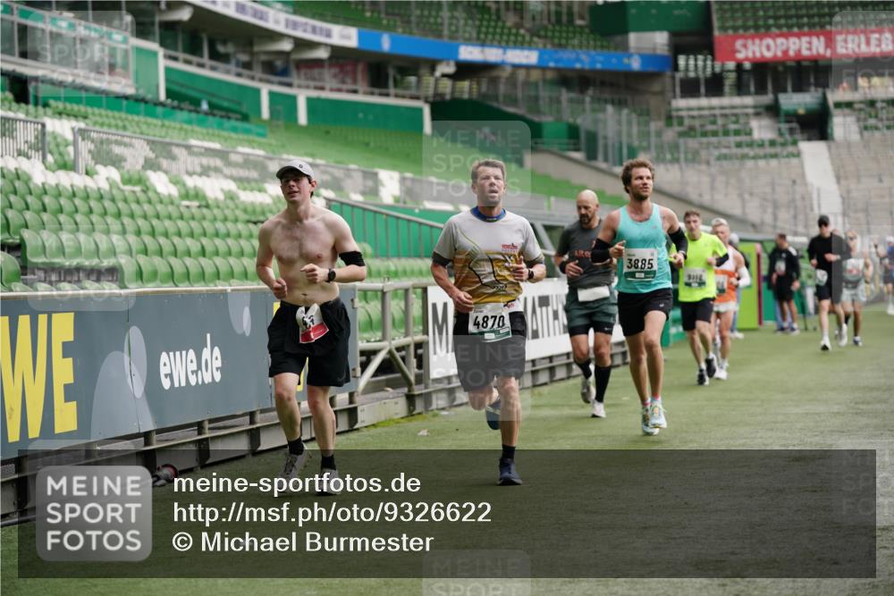 05.10.2025 - 20. swb-Marathon Bremen Michael Burmester http://msf.ph/oto/9326622 05.10.2025 12:49:42 Laufen im Stadion 150, 187, 217, 270, 287, 424, 511, 1257, 1535, 1609, 1654, 1727, 1876, 1904, 2044, 2119, 2356, 2594, 2988, 2990, 3124, 3353, 3544, 3738, 3885, 3960, 4006, 4385, 4438, 4870, 5894, 6214, 6431, 6619, 6805, 6877, 7647, 7987, 8216, 8401, 8536, 8873, 9118, 1195, 1625, 5599, 6171, 6463, 7904, 8507, 8630, 8687, 9114 meine-sportfotos.de