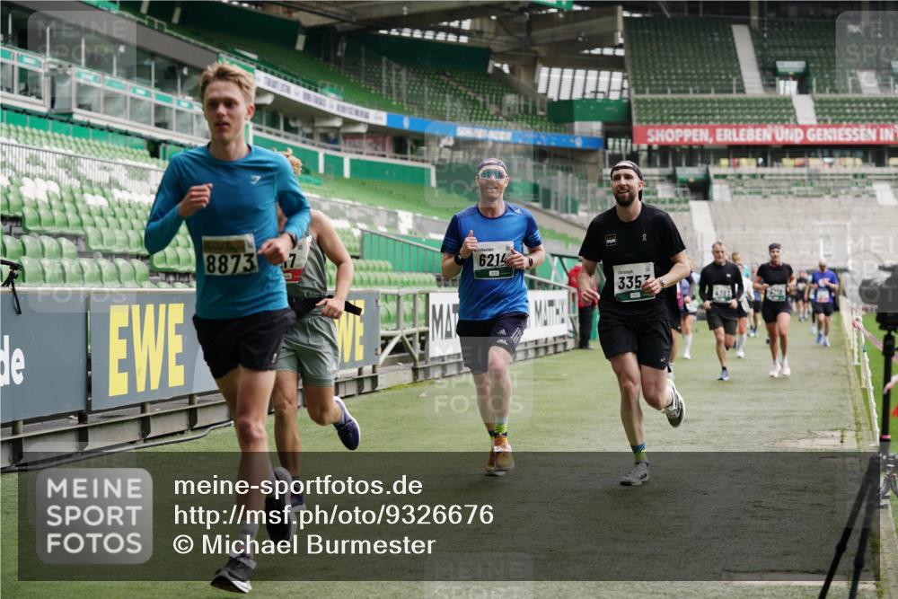 05.10.2025 - 20. swb-Marathon Bremen Michael Burmester http://msf.ph/oto/9326676 05.10.2025 12:49:54 Laufen im Stadion 150, 187, 217, 270, 287, 424, 511, 845, 939, 1257, 1388, 1535, 1609, 1707, 1727, 1876, 1904, 2044, 2356, 3124, 3259, 3353, 3544, 3738, 3885, 3960, 4006, 4318, 4367, 4438, 4870, 5118, 5894, 6214, 6216, 6281, 6431, 6619, 6805, 6877, 7647, 7987, 8216, 8401, 8536, 8873, 9118, 1195, 1654, 2119, 2594, 2988, 2990, 4385, 8630, 9114 meine-sportfotos.de