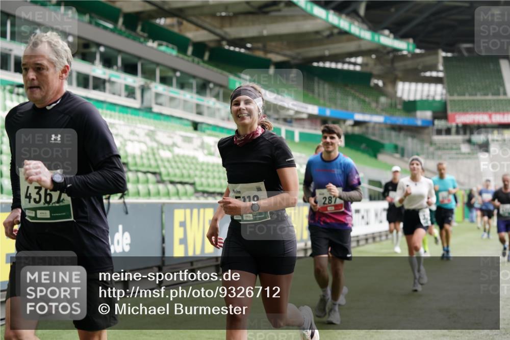 05.10.2025 - 20. swb-Marathon Bremen Michael Burmester http://msf.ph/oto/9326712 05.10.2025 12:50:00 Laufen im Stadion 150, 187, 217, 270, 287, 424, 511, 679, 845, 906, 939, 1257, 1388, 1535, 1609, 1707, 1727, 1876, 1904, 2044, 2356, 2721, 3259, 3353, 3544, 3738, 3885, 3960, 4006, 4318, 4367, 4438, 4870, 4938, 5118, 5389, 5873, 5894, 6214, 6216, 6281, 6431, 6619, 6717, 6805, 6877, 7647, 7826, 7963, 7987, 8401, 8536, 8873, 8907, 9118, 1654, 1727, 2119, 2594, 2988, 2990, 3124, 4385, 8216 meine-sportfotos.de